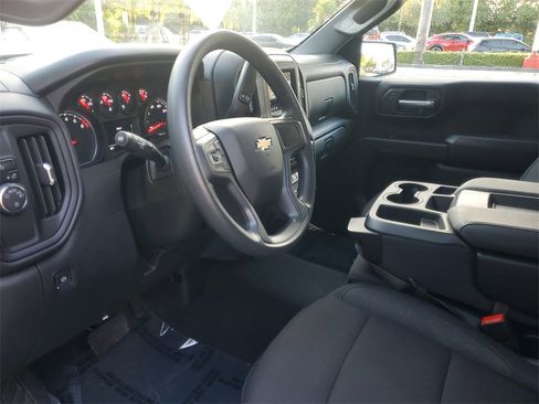 Used 2025 Chevrolet Silverado 1500 Custom image 14