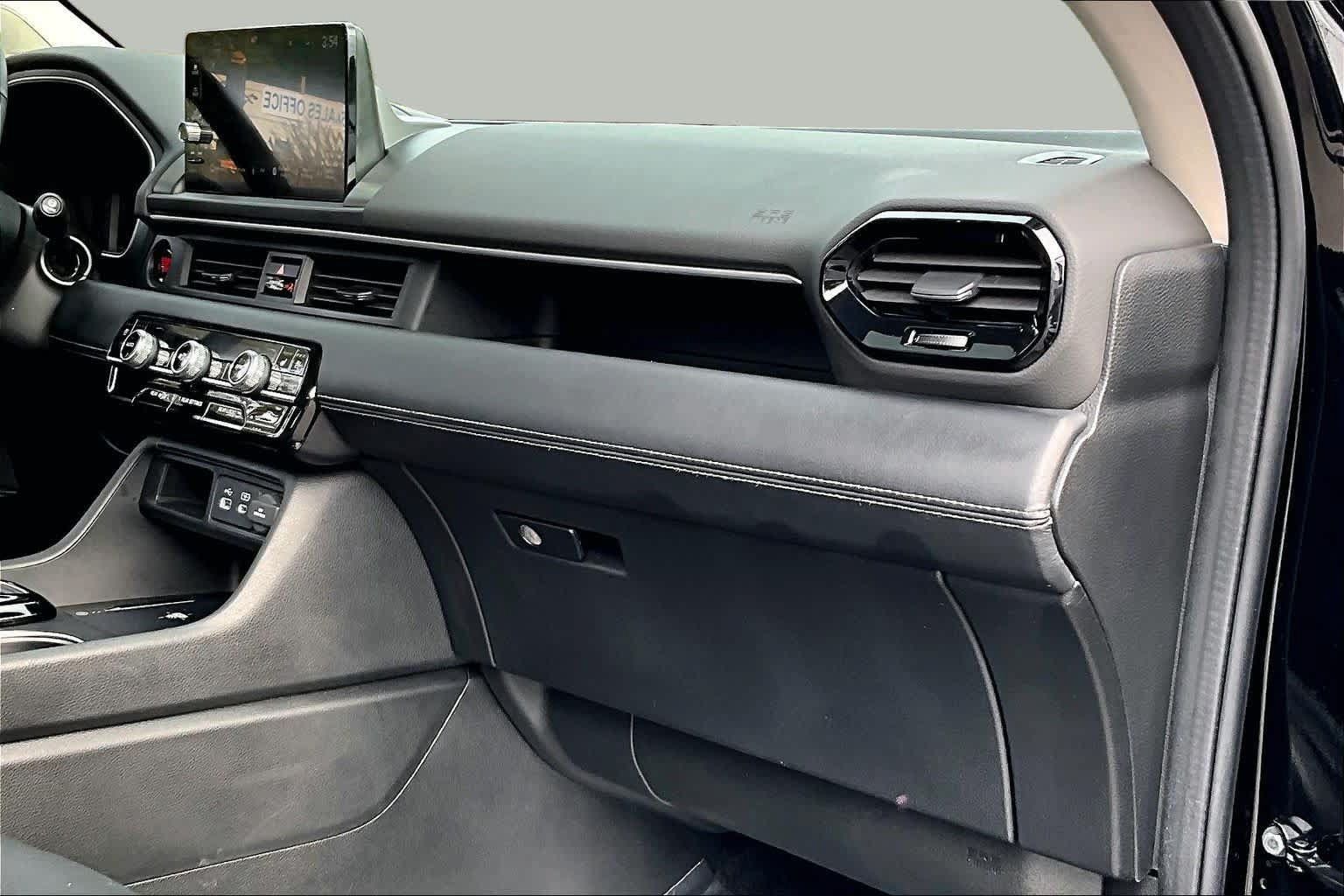 Used 2023 Honda Pilot Elite image 19
