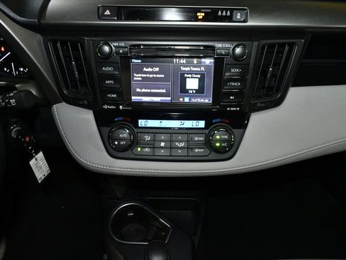 Used 2017 Toyota RAV4 XLE image 34