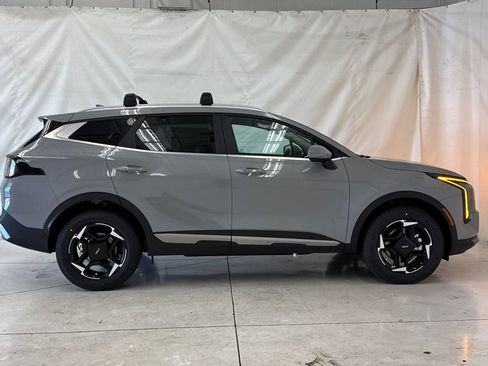 New 2026 Kia Sportage EX AWD/4WD image 3