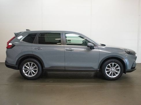 Used 2024 Honda CR-V EX image 3