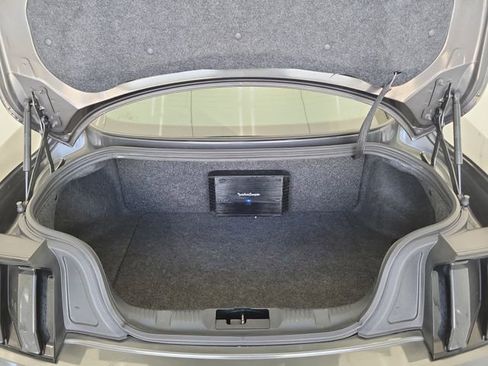 Used 2019 Ford Mustang GT RWD image 9