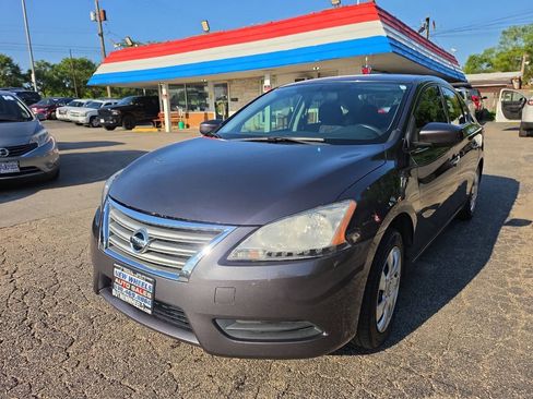 Used 2013 Nissan Sentra SV FWD image 2