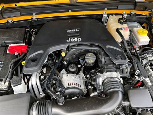 Used 2019 Jeep Wrangler Unlimited Sport S image 31