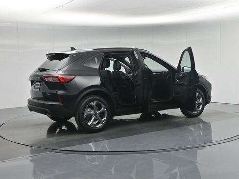 Used 2025 Ford Escape ST-Line image 5