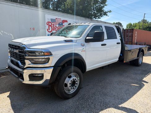 New 2026 RAM 4500 Tradesman w/ Chrome Appearance Group AWD/4WD image 39