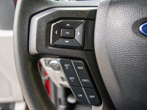 Used 2019 Ford F250 XLT w/ XLT Premium Package image 17