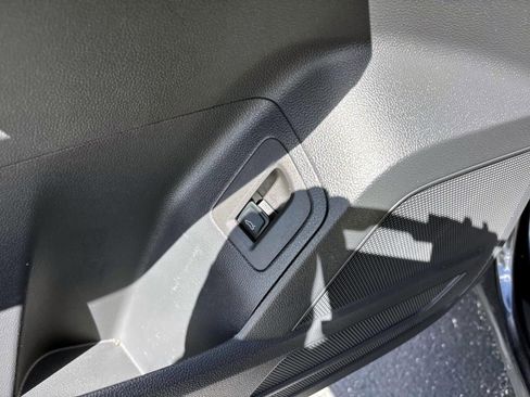 Used 2022 Volkswagen Atlas SE w/ Panoramic Sunroof Package image 14