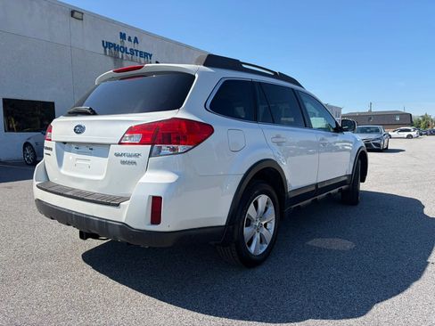 Used 2012 Subaru Outback 3.6R Limited w/ Moonroof Pkg AWD/4WD image 9