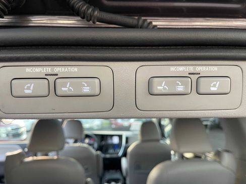 Used 2019 Toyota Sienna image 11