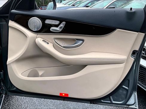 Used 2019 Mercedes-Benz C 300 Sedan image 23
