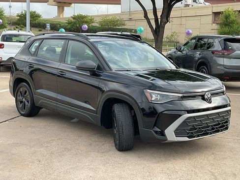 Used 2025 Volkswagen Taos S image 4