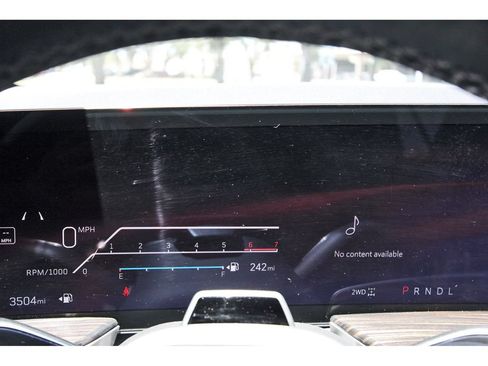 Used 2026 Cadillac Escalade Luxury AWD/4WD image 14