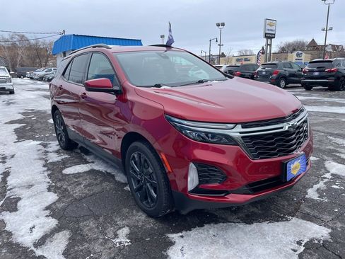 Used 2022 Chevrolet Equinox RS image 3