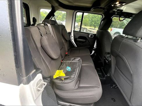 Used 2023 Jeep Wrangler Unlimited w/ Cold Weather Group AWD/4WD image 23