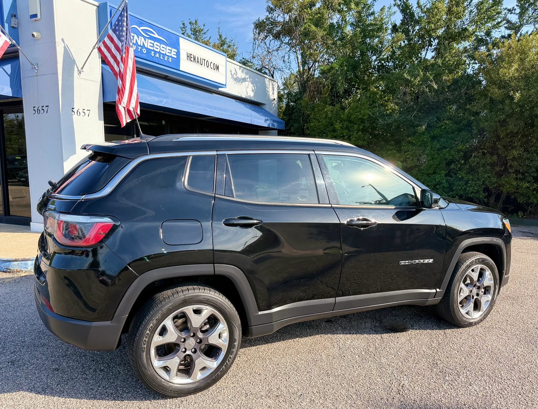 Used 2020 Jeep Compass Limited AWD/4WD image 16