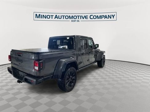 Used 2024 Jeep Gladiator Sport AWD/4WD image 8