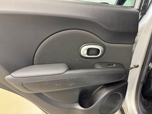Used 2019 Kia Soul w/ Option Group 020 FWD image 13