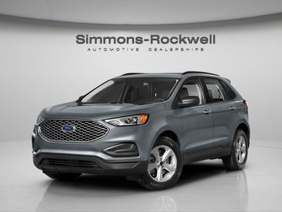 Used 2024 Ford Edge SE w/ Black Appearance Package