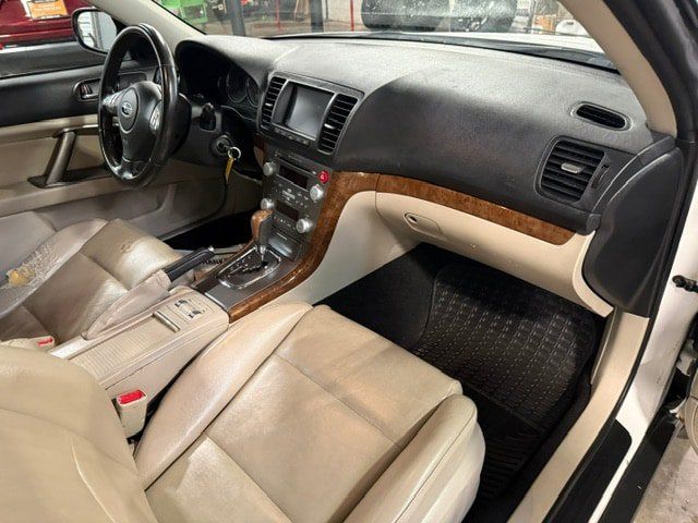 Used 2009 Subaru Outback 2.5i Limited AWD/4WD image 9