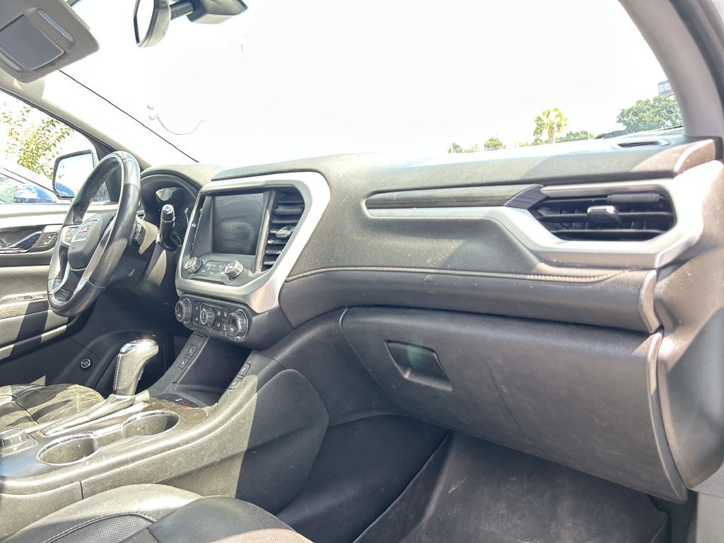 Used 2018 GMC Acadia SLT FWD image 16