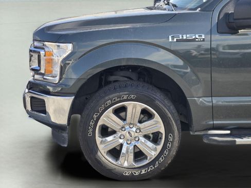 Used 2018 Ford F150 XLT w/ Equipment Group 302A Luxury AWD/4WD image 9