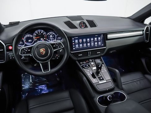 Certified 2023 Porsche Cayenne image 19