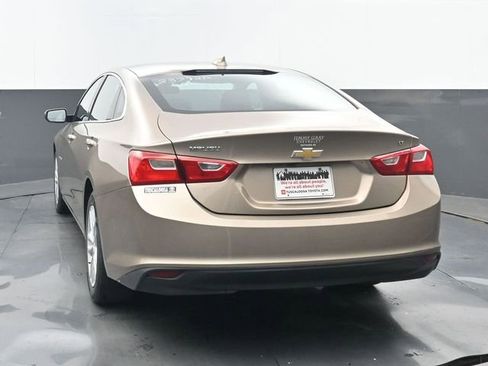 Used 2018 Chevrolet Malibu LT FWD image 4