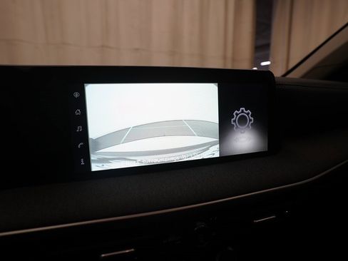 Certified 2025 Nissan Kicks SV image 19