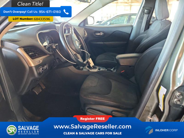 Used 2015 Jeep Cherokee Latitude w/ Cold Weather Group AWD/4WD image 9