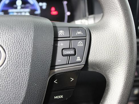 Used 2025 Toyota Camry LE w/ Convenience Package FWD image 7