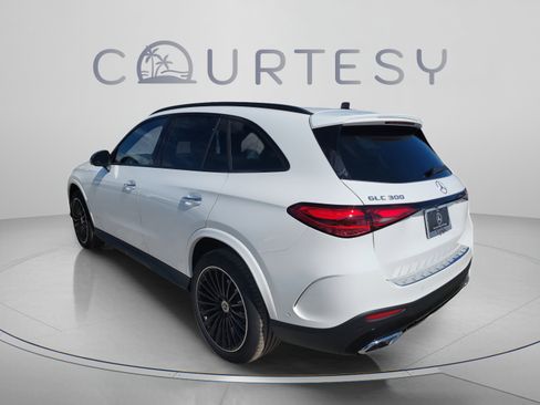 Certified 2026 Mercedes-Benz GLC 300 image 3