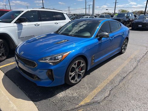 Used 2018 Kia Stinger GT1 image 1