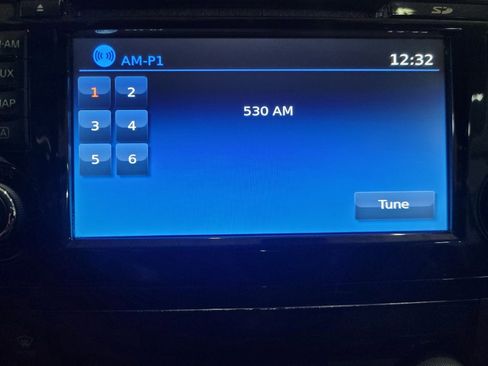 Used 2017 Nissan Rogue SL AWD/4WD image 25