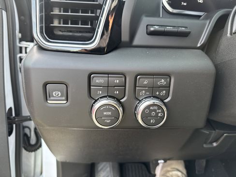 New 2026 GMC Sierra 2500 Denali Ultimate image 32