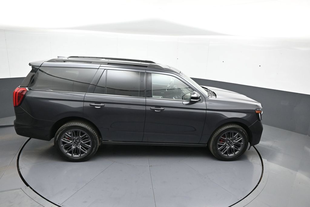 Used 2025 Ford Expedition Platinum w/ Stealth Performance Package AWD/4WD image 46