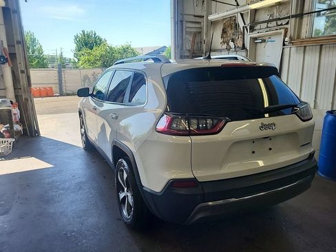Used 2019 Jeep Cherokee Limited FWD image 4
