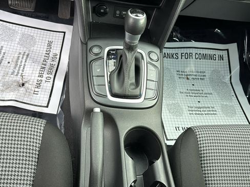 Used 2021 Hyundai Kona SEL w/ Winter Weather Package image 20