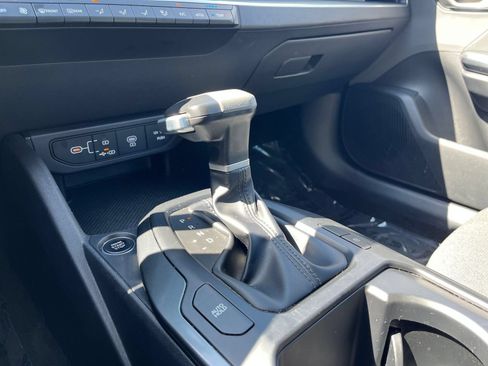 Used 2025 Kia K4 FWD image 42