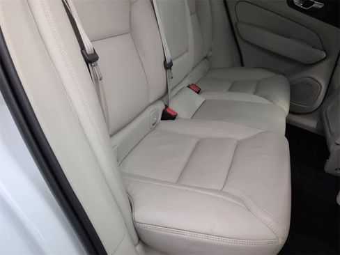 Used 2023 Volvo XC60 B5 Ultimate image 22