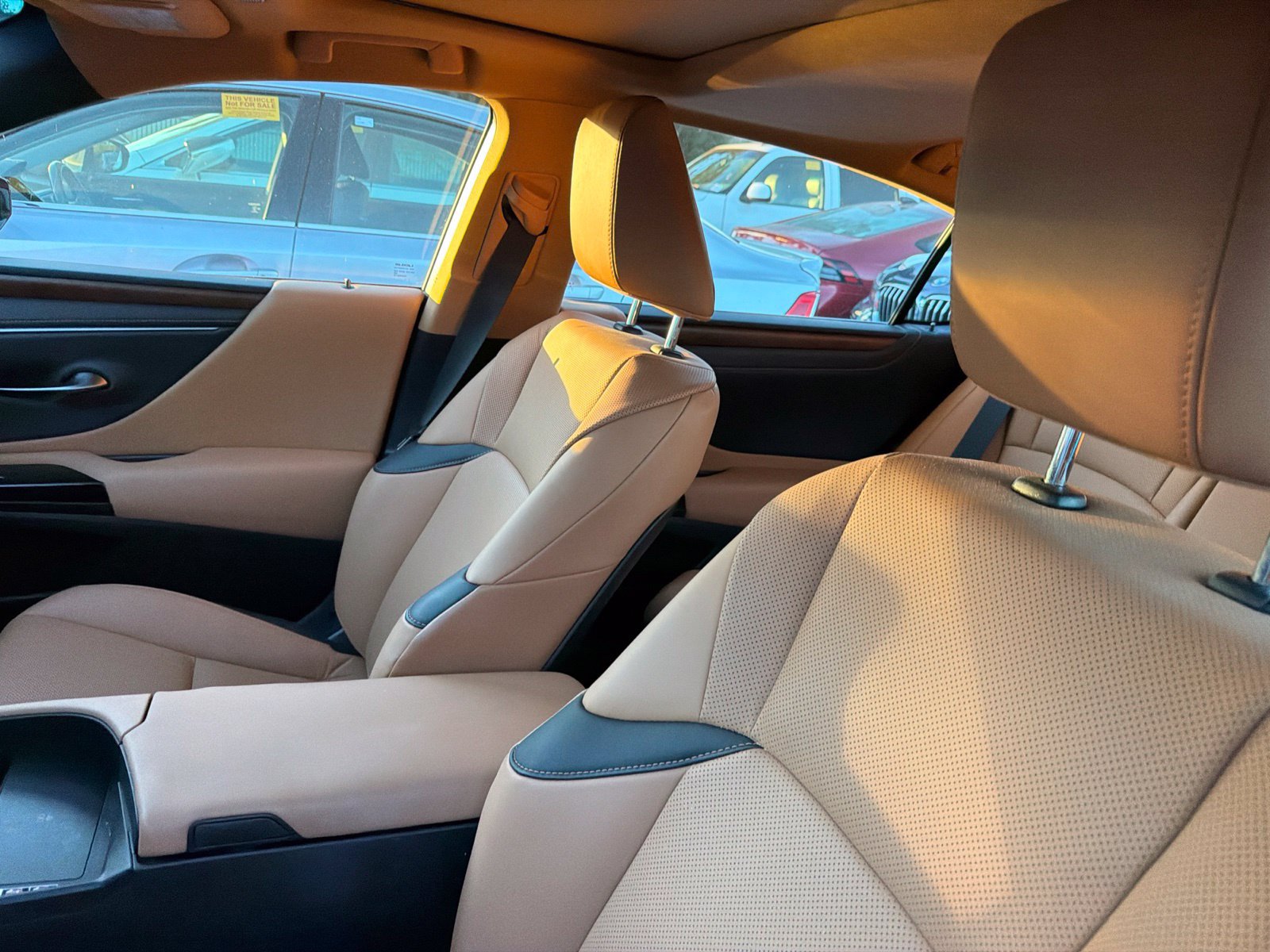 Used 2023 Lexus ES 300h w/ Premium Package FWD image 7