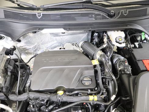 New 2026 Chevrolet Trax ACTIV w/ Sunroof Package FWD image 15