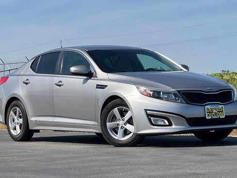 Used 2014 Kia Optima LX w/ LX Convenience Plus Package FWD image 2