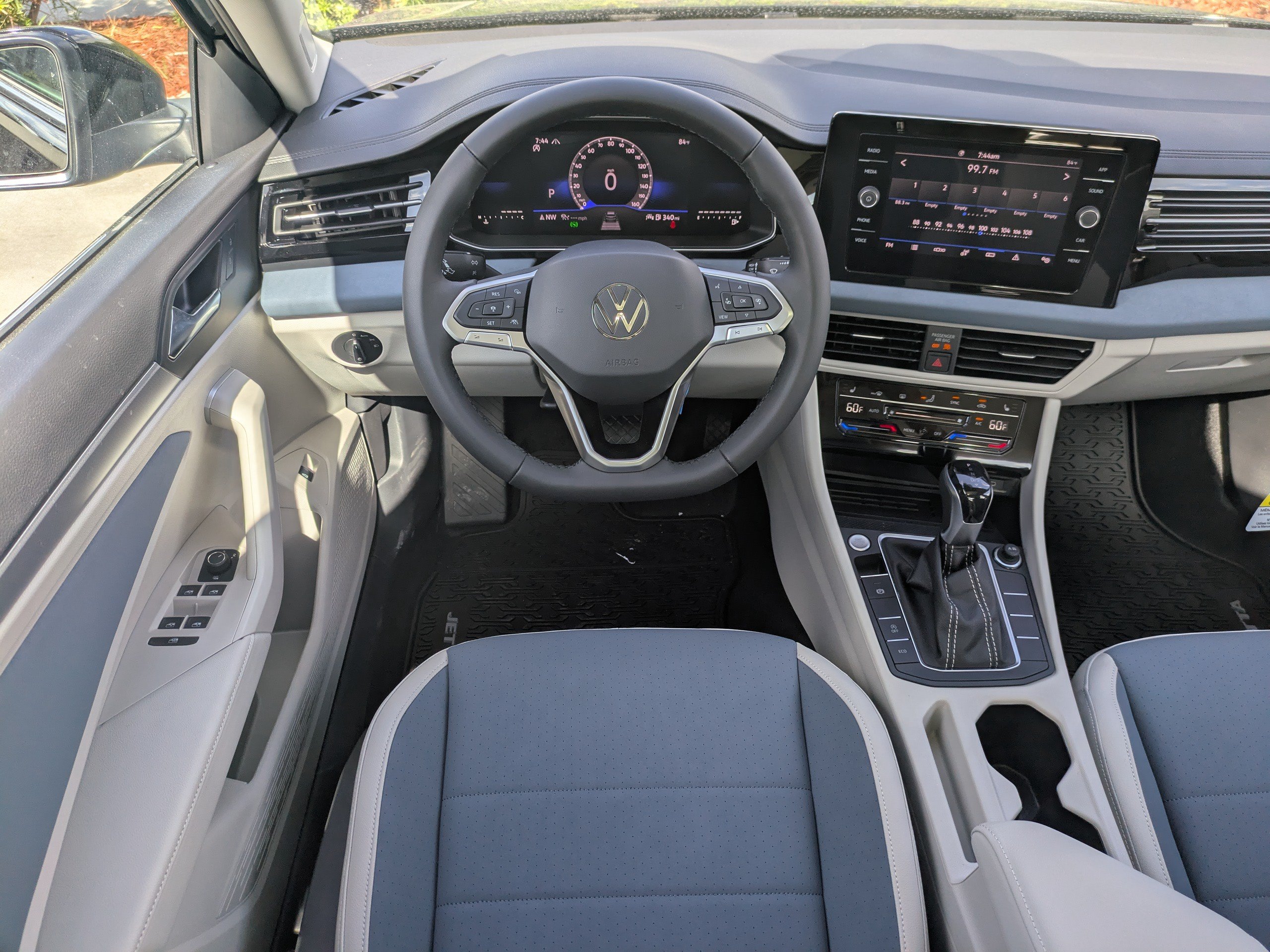 New 2026 Volkswagen Jetta SE FWD image 15