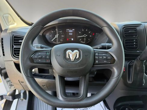 Used 2025 RAM ProMaster 2500 w/ Convenience Group FWD image 16