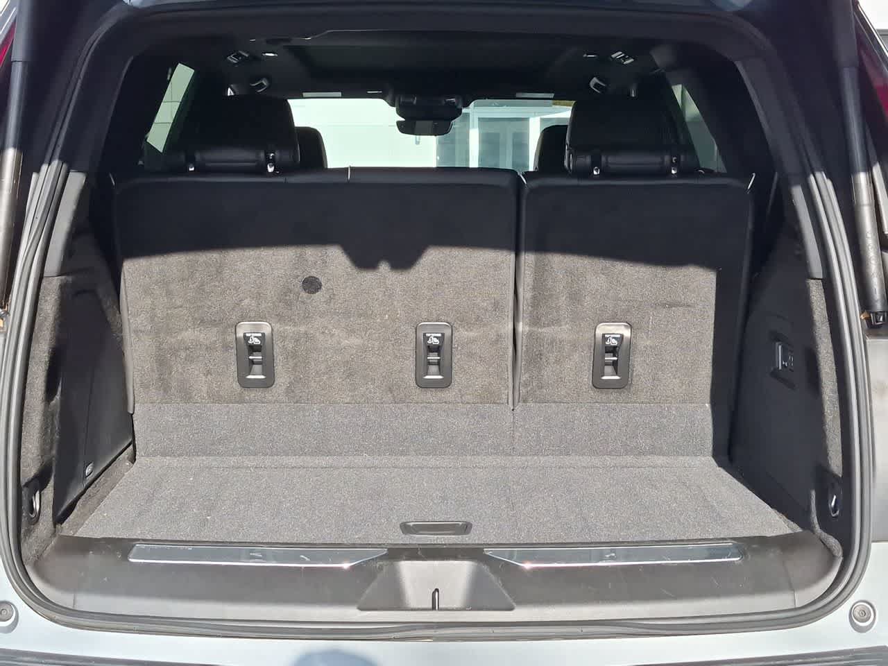 Used 2024 Cadillac Escalade Premium Luxury w/ LPO, Floor Liner Package AWD/4WD image 33