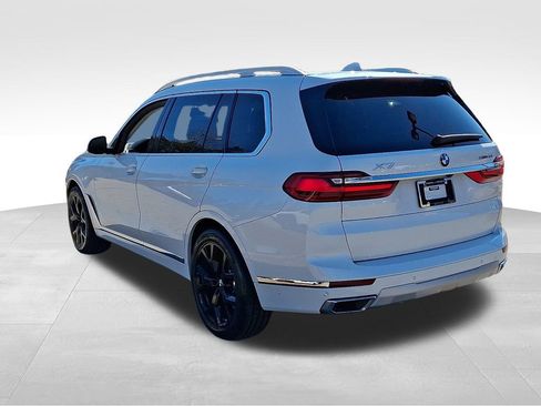 Used 2022 BMW X7 xDrive40i w/ Premium Package image 4