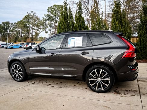 Used 2025 Volvo XC60 B5 Plus image 7