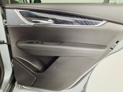 Certified 2025 Cadillac XT6 Premium Luxury image 17