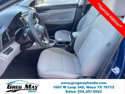 Used 2019 Hyundai Elantra SE image 19